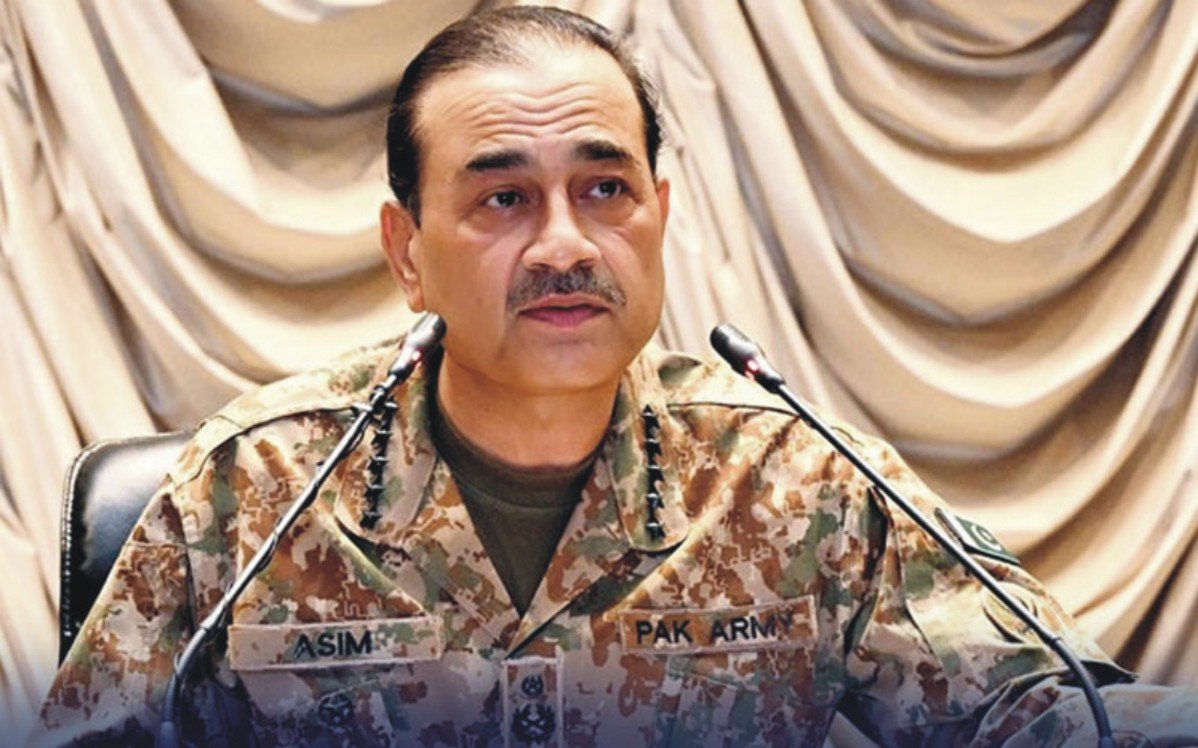 Army_Chief_4_1783954325.jpg